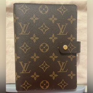 Louis Vuitton Agenda MM